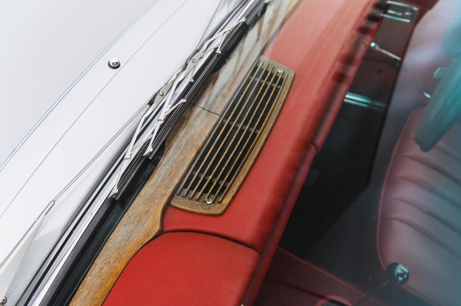 Детали экстерьера Mercedes-Benz 280 SL (W113) 1969 года  (EU) (фото 64 из 141)